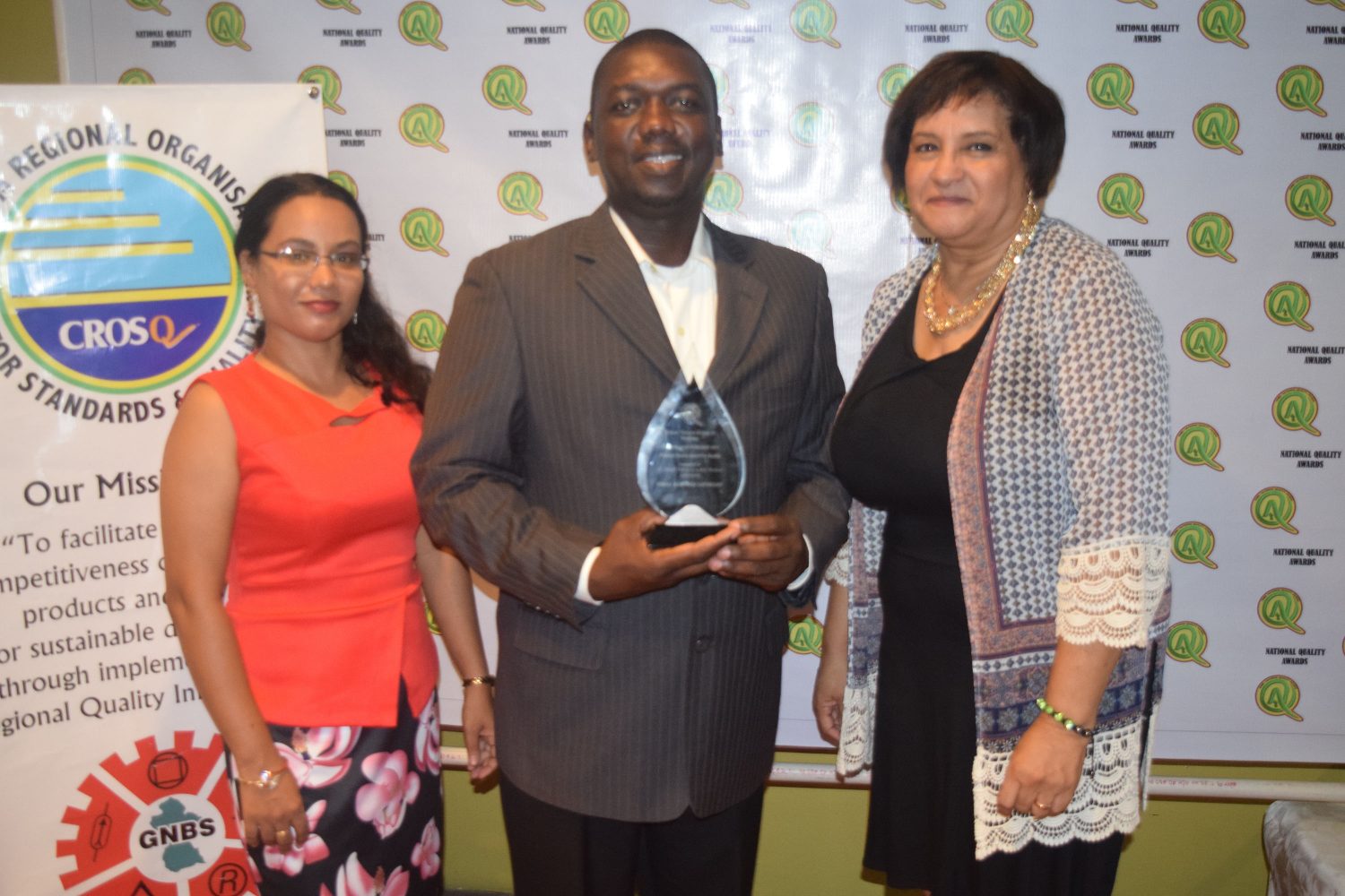 St. Joseph Mercy Hospital receiving its award (GNBS photo)
