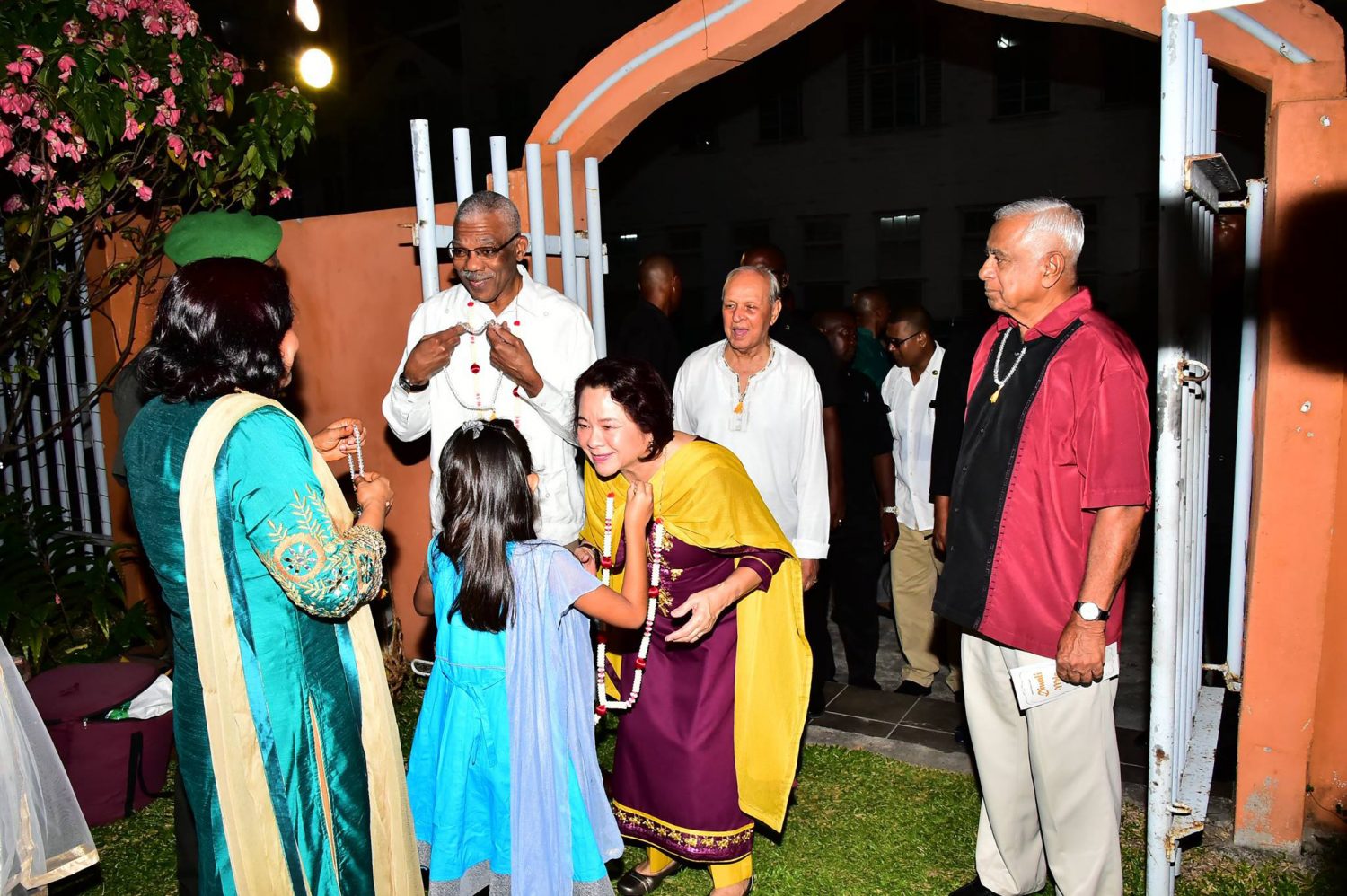 President David Granger and First Lady  Sandra Granger were warmly welcomed upon their arrival at the Indian Monument Gardens. (Ministry of the Presidency photo)