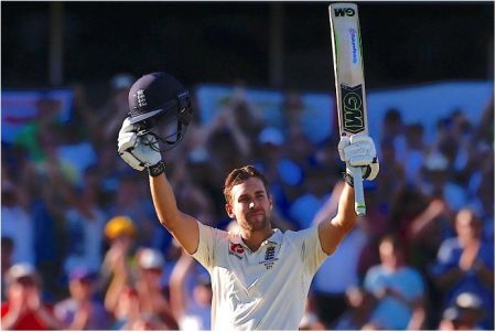 England’s Dawid Malan celebrates after reaching his century during the first day of the third Ashes Test match (Reuters/David Gray)