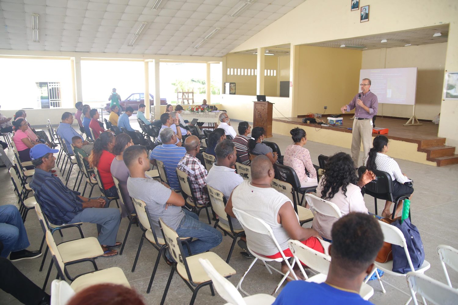 ExxonMobil’s Operations Manager Doug McGhee discusses the Liza Phase 2 development with residents of Region Three at a session held at the Leonora Technical Institute. 