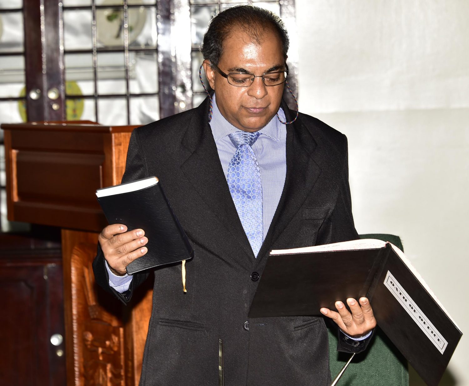 Justice of Appeal Rafiq Khan taking the oath of office (Ministry of the Presidency photo)
