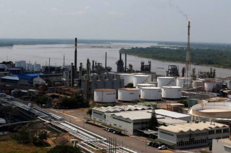 View of the oil refinery Ecopetrol in Barrancabermeja, Colombia, March 1, 2017. Picture Taken March 1, 2017. REUTERS/Jaime Saldarriaga