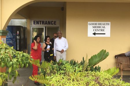 President David Granger and First Lady Sandra Granger (first and second from right) at the Good Health Medical Centre in Trinidad and Tobago (Ministry of the Presidency photo)