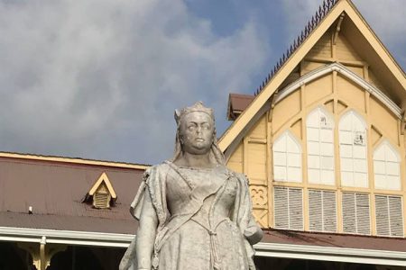 Supreme Court workers over the course of Tuesday and Wednesday removed the paint that was splattered on the statue of Queen Victoria, which is located in the court compound along the Avenue of the Republic in Georgetown. On Monday, it was discovered that statue had been defiled with red paint.  
