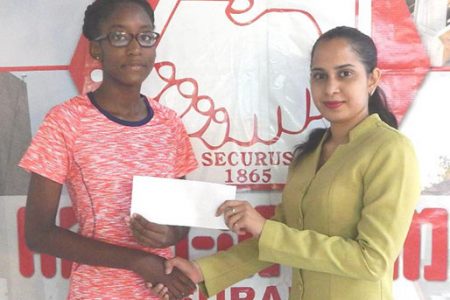 Shafeena JUman hands over the sponsorship cheque to Thuraia Thomas.
