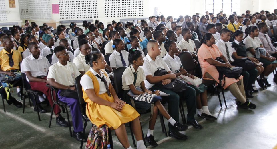 Students at the work-study orientation (Ministry of Education photo)

