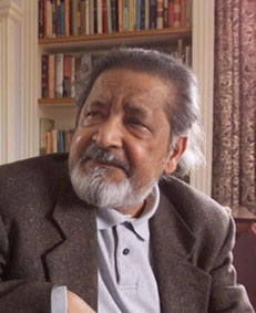 British author V.S. Naipaul at his home near Salisbury, Wiltshire, October 11, 2001 after it was announced that he has been awarded the Nobel Prize for Literature. (REUTERS/Chris Ison/POOL) 