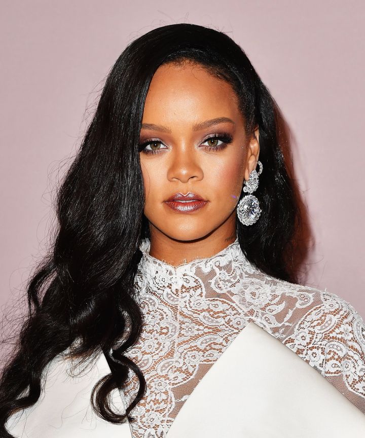 Rihanna turns down Super Bowl show in support of Kaepernick - Stabroek News