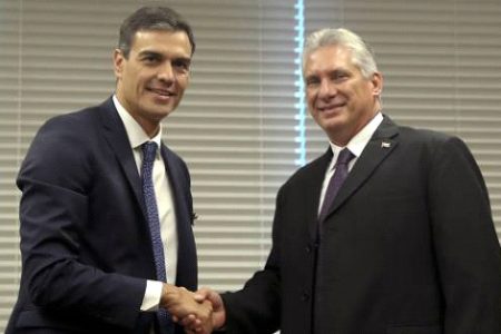 Spanish premier Pedro Sanchez (left) and  Cuban President Miguel Diaz-Canel