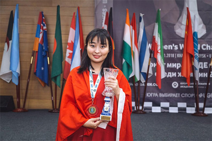 In November, Ju Wenjun of China, 27, successfully defended her World Chess Championship title in Khanty-Mansiysk, Russia. In the process, she raised her FIDE rating to 2575. China’s Hou Yifan remains at the top of the FIDE points table for women with 2663 following engagements with the most prolific grandmasters worldwide. Yifan is also completing a degree programme at Oxford University in England.
(Photo: ugra 2018.fide.com)
