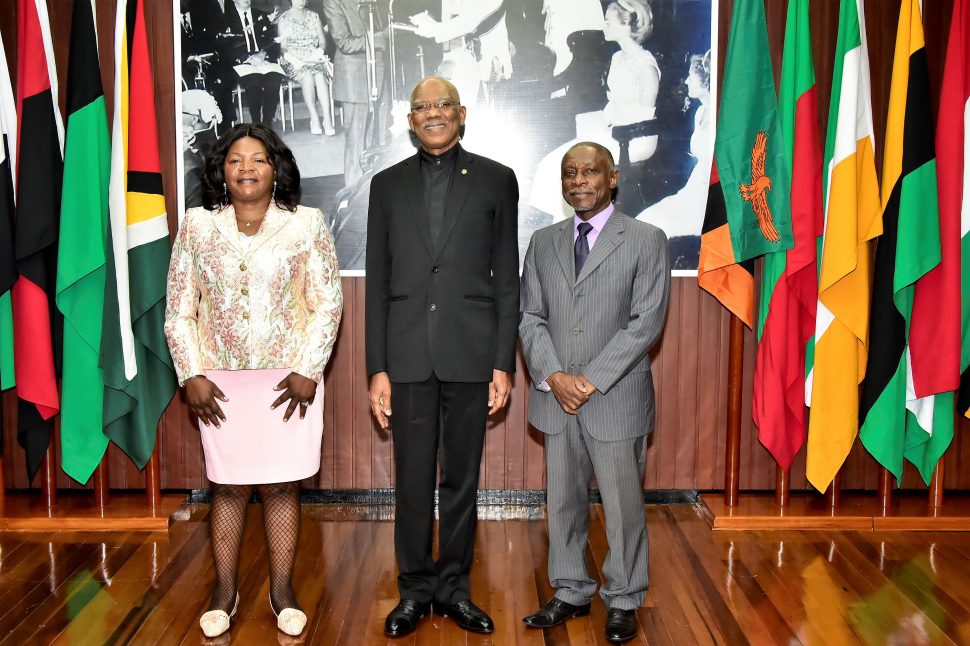 Her Excellency Alfreda Chilekwa Kansembe Mwamba, non-resident High Commissioner of the Republic of Zambia to Guyana, with President David Granger and Minister of Foreign Affairs Carl Greenidge after her accreditation at the Ministry of the Presidency on Wednesday. (Ministry of the Presidency photo)