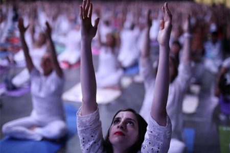 Attendees perform yoga during an event called “Yoga por la paz” (Peace through Yoga) before the arrival of Indian Prime Minister Narendra Modi, during a sideline event ahead of the Group 20 summit, in Buenos Aires, Argentina, November 29, 2018. REUTERS/Andres Martinez Casares