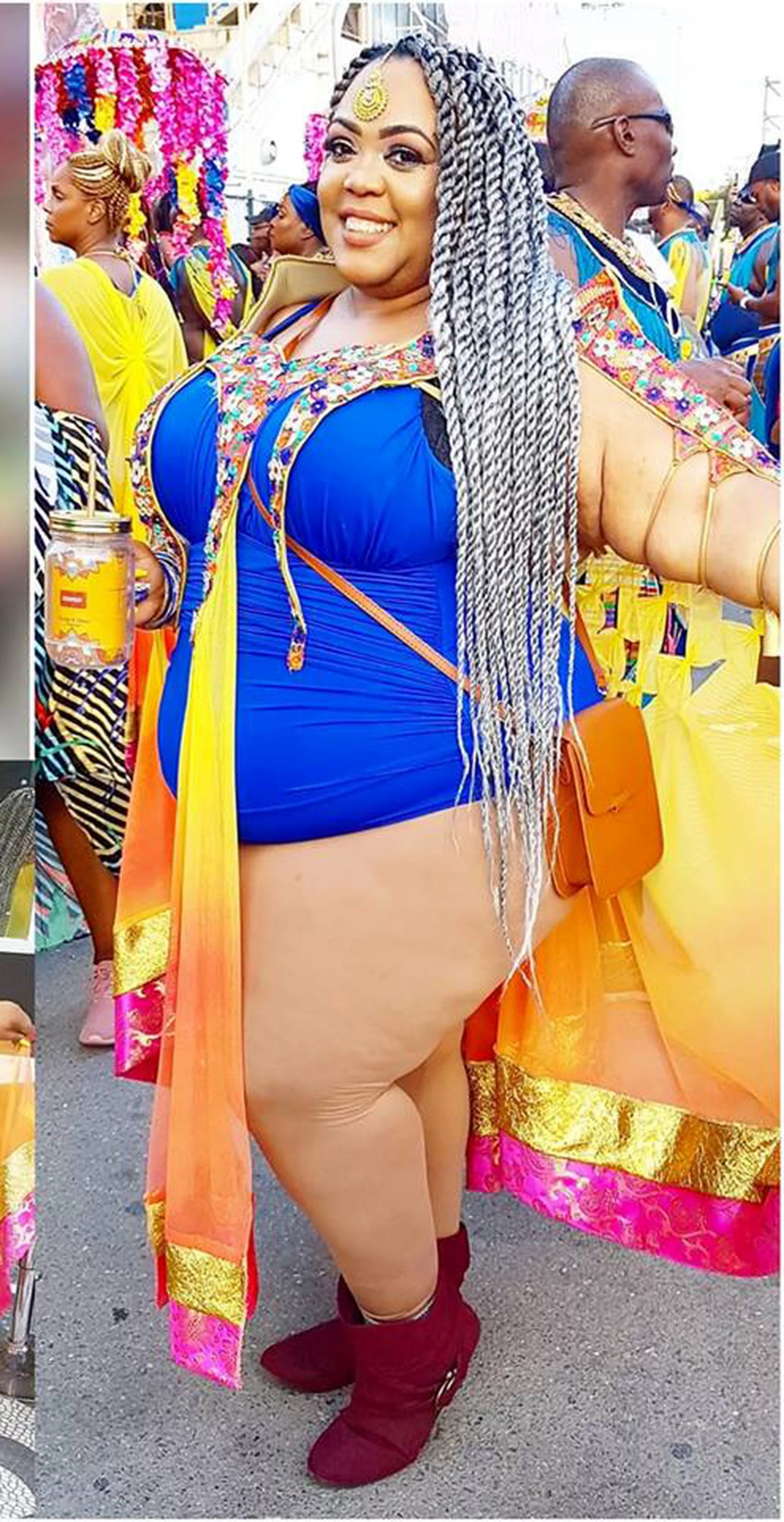 Can­dice San­tana in her Carnival costume