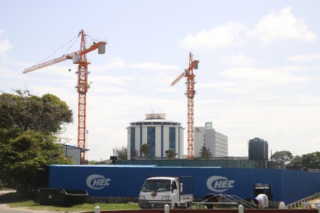  The Pegasus Suites and Corporate Centre is set for completion in September next year and work is expected to accelerate as evidenced by these two huge cranes which have been set up at the Kingston site.
