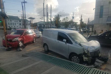 A collision occurred at around 4.30pm yesterday at the intersection of Camp Street and South Road. The driver of the red Toyota SUV PVV 9263 was heading north along Camp Street when the driver of the unregistered silver vehicle was proceeding east along South Road where he allegedly ran the red light which resulted in the collision. The drivers of the  vehicles did not sustain any major injuries, however, a traffic light at the intersection was damaged.  Police officers were on the scene just minutes after the accident. 