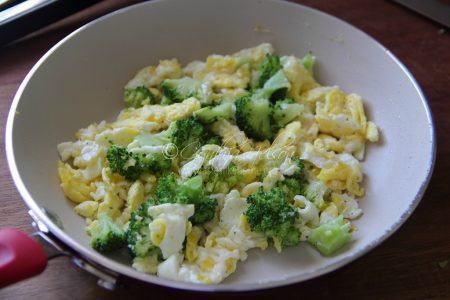 Scrambled Eggs with Broccoli – steam broccoli before cooking with eggs (Photo by Cynthia Nelson)
