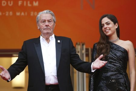 72nd Cannes Film Festival - Red Carpet Arrivals - Cannes, France, May 19, 2019. Alain Delon poses with his daughter Anouchka Delon before receiving his honorary Palme d’Or Award. REUTERS/Stephane Mahe
