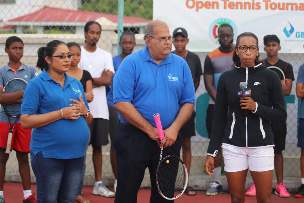 From left Pamela Binda, Richard Isava and Cristy Campbell during the opening ceremony of the Open tournament.
