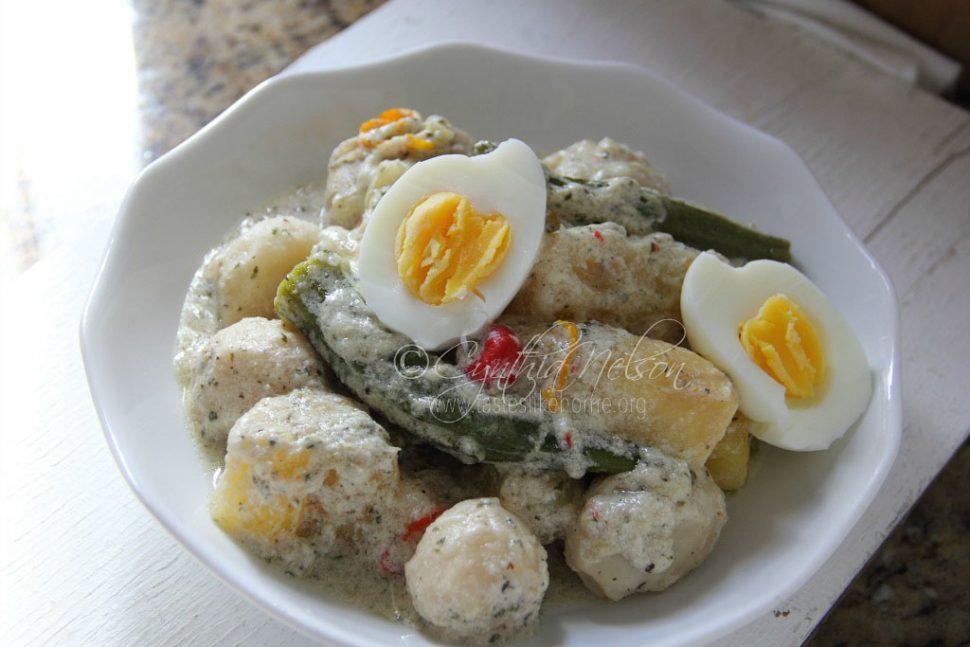 Mettagee topped with boiled eggs (Photo by Cynthia Nelson)