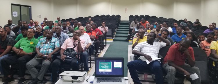 Attendees at the training (Ministry of Business photo)