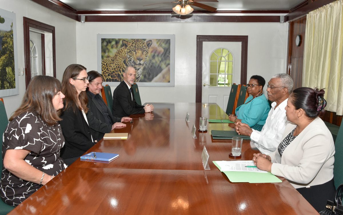 President David Granger (centre at right) accompanied by Minister of Public Health, Volda Lawrence and Minister of State, Dawn Hastings-Williams yesterday met with a team from The Carter Center. The team comprised Brett Lacy, Associate Director of Democracy Programmes; Carlos Valenzuela, Senior Advisor and International Electoral Expert; Anne Marlborough, Legal Analyst and Nicholas Jahr, Political Advisor.