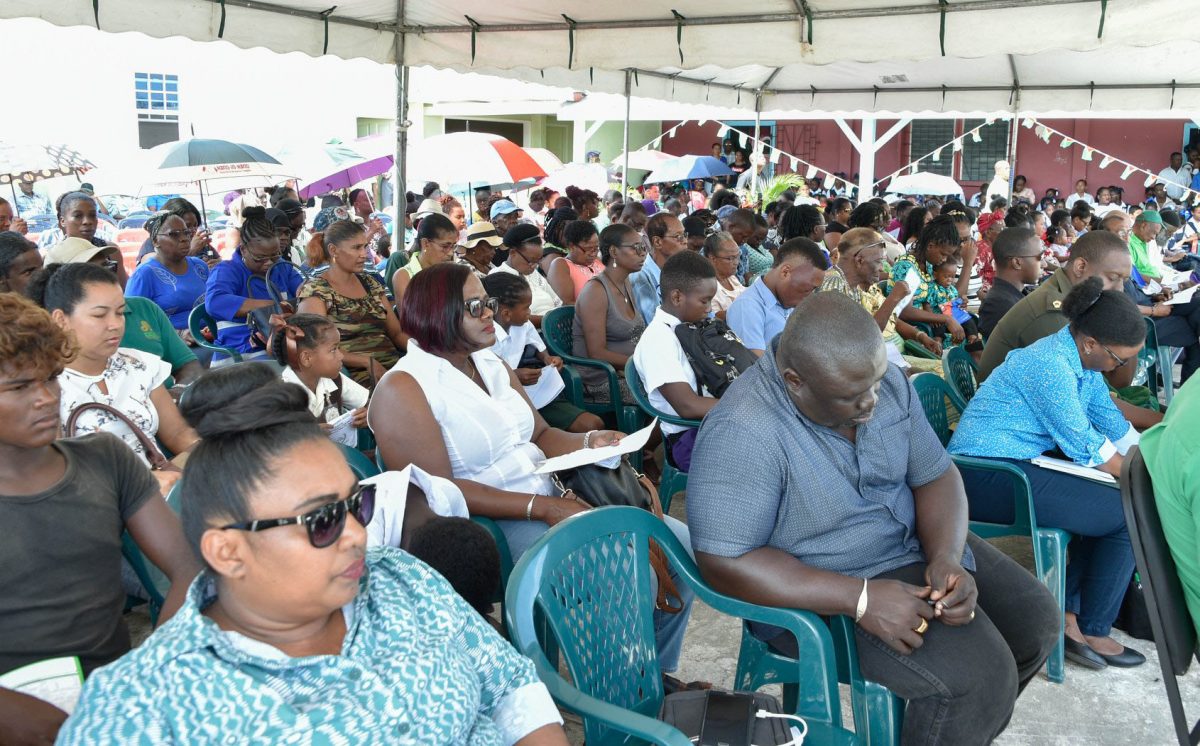 Attendees at the 178th anniversary of Queenstown Village. (Ministry of the Presidency photo)
