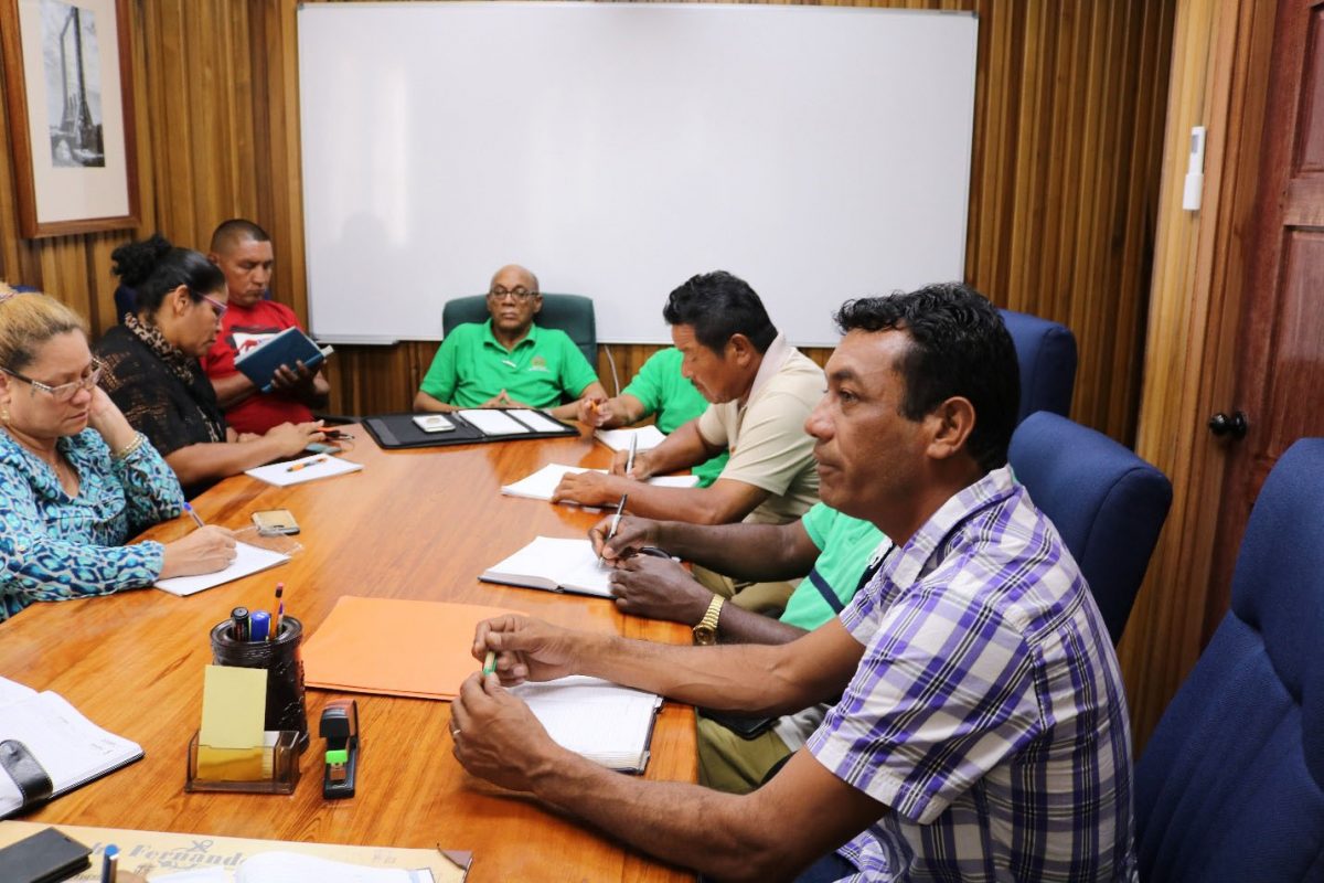 Meeting with the National Toshaos Council (Ministry of Natural Resources photo)
