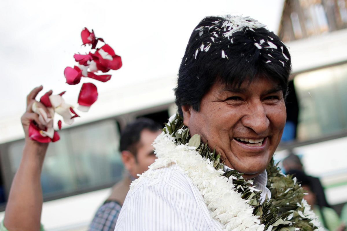 Bolivia’s President and presidential candidate Evo Morales of the Movement Toward Socialism (MAS) party is greeted by supporters as he arrives to vote during the presidential election at a polling station in a school in Villa 14 de Septiembre, in the Chapare region, Bolivia, October 20, 2019. REUTERS/Ueslei Marcelino