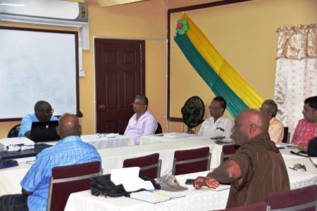 GuySuCo’s Chief Executive Officer (CEO) Dr Harold Davis Jnr addressing union representatives at the meeting last week (GAWU photo)