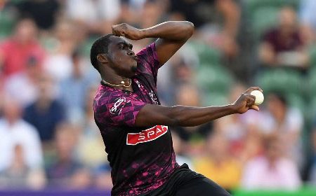 Fast bowler Jerome Taylor.

