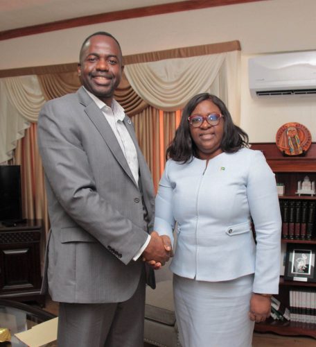 Mayor of Purcellville, Virginia, Kwasi Fraser,  paid a courtesy call on Minister of Foreign Affairs,  Dr Karen Cummings on November 13th last year.