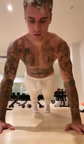 Justin Bieber doing the 10-push up challenge, which is one of the popular Instagram contests that persons have been participating in during self-quarantine. 