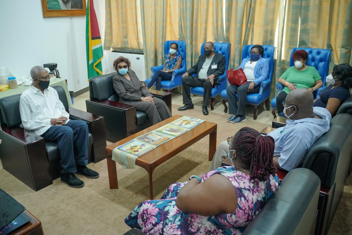 President David Granger (seated left) meets with Chairman of the Guyana Elections Commission Justice (ret’d) Claudette Singh (second left) , Chief Election Officer,  Keith Lowenfield and his Deputy,  Roxanne Myers along with other senior staff of the Commission. (Ministry of the Presidency photo)