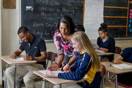 Teacher Jahana Hayes goes through a history exercise at Kennedy High School in Waterbury, Connecticut. (Photo: Share America)