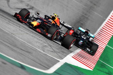 Red Bull’s Alexander Albon leads Mercedes’ Lewis Hamilton during yesterday’s Austrian Grand Prix which was won by Finland’s Valtteri Bottas. (Reuters photo)