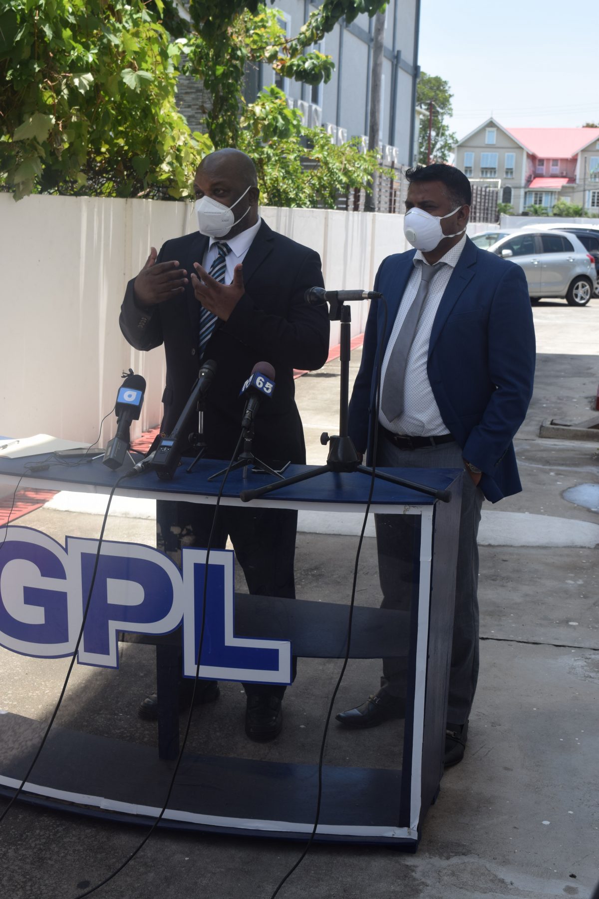 GPL CEO Albert Gordon (left) and Junior Minister of Public Works Deodat Indar briefing the media yesterday.