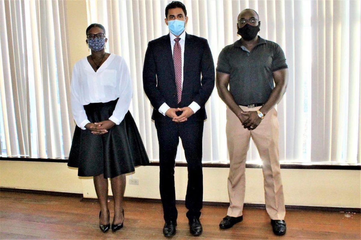 New Sports Minister, Charles Ramson Jr (centre) recently met with members of the Guyana Amateur Powerlifting Federation (GAPL), Runita White (left) and Erwyn Smith and expressed his commitment to working in partnership with the federation.
