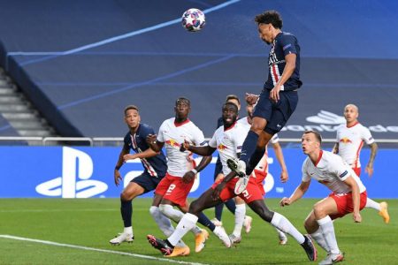 Paris St Germain’s Marquinhos scores their first goal, as play resumes behind closed doors following the outbreak of the coronavirus disease (COVID-19) David Ramos/Pool via REUTERS
