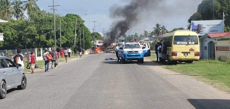 The blockade today (Lauristan Choy photo)