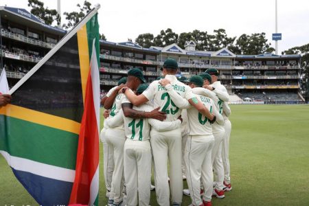 FILE PHOTO: Fourth test, Imperial Wanderers Stadium, Johannesburg, South Africa - January 24, 2020 South Africa team huddle before the start of play REUTERS/Siphiwe Sibeko/File Photo
