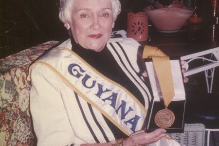 Joanne Jardim with the CTO award (SN file photo)