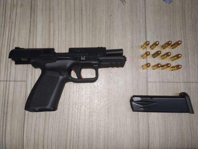 The gun that was recovered by the police. 