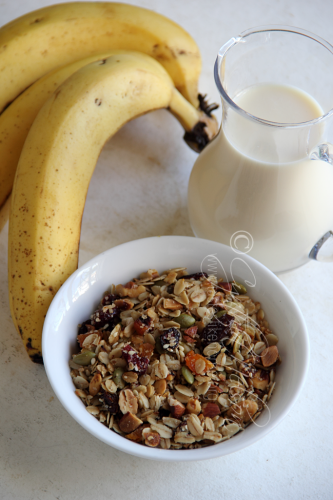 Granola, Banana & Milk for a Shake (Photo by Cynthia Nelson)
