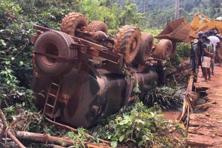 Motor lorry, GVV 3461 following the accident.