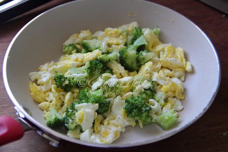 Broccoli & Eggs (Photo by Cynthia Nelson)