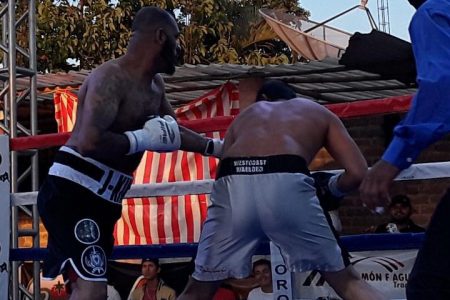 USA based Jermin King recently defeated Fernando Miguel Tamayo Álvarez in their light heavyweight bout in Guadalajara, Mexico.