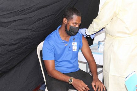 A Giftland worker gets vaccinated during an exercise at the mall on Tuesday. (Photo from the Giftland Mall Facebook page) 