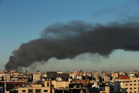 Smoke rises amid a flare-up of Israeli-Palestinian violence, in Gaza May 15, 2021 (REUTERS/Suhaib Salem)