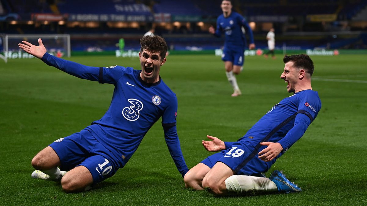 Two Chelsea players react to reaching the Champions League Final. (Photo courtesy Twitter)