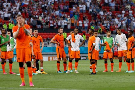 Netherlands’ players look dejected after the match Pool via REUTERS/Bernadett Szabo